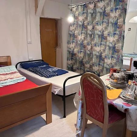 Monat Mietete Monteu *