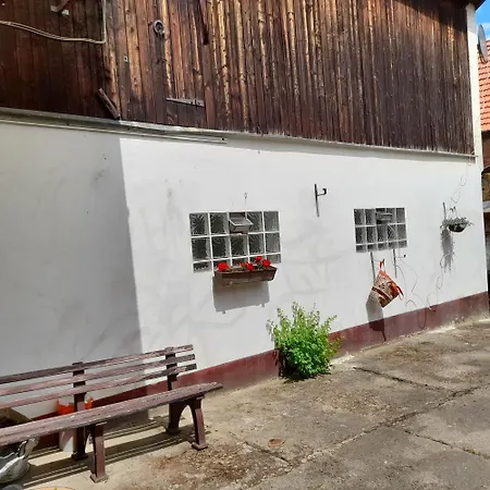 Monat Mietete Monteu شقة *