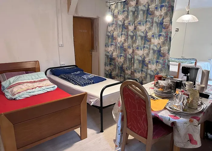 Monat Mietete Monteu *